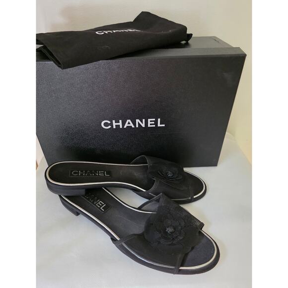 CHANEL Black Mesh Camellia Flower Open Toe Flat Sandals 39.5 sz - Picture 15 of 15